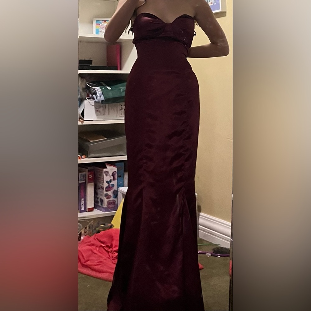 Elegant Burgundy Strapless Prom Dress